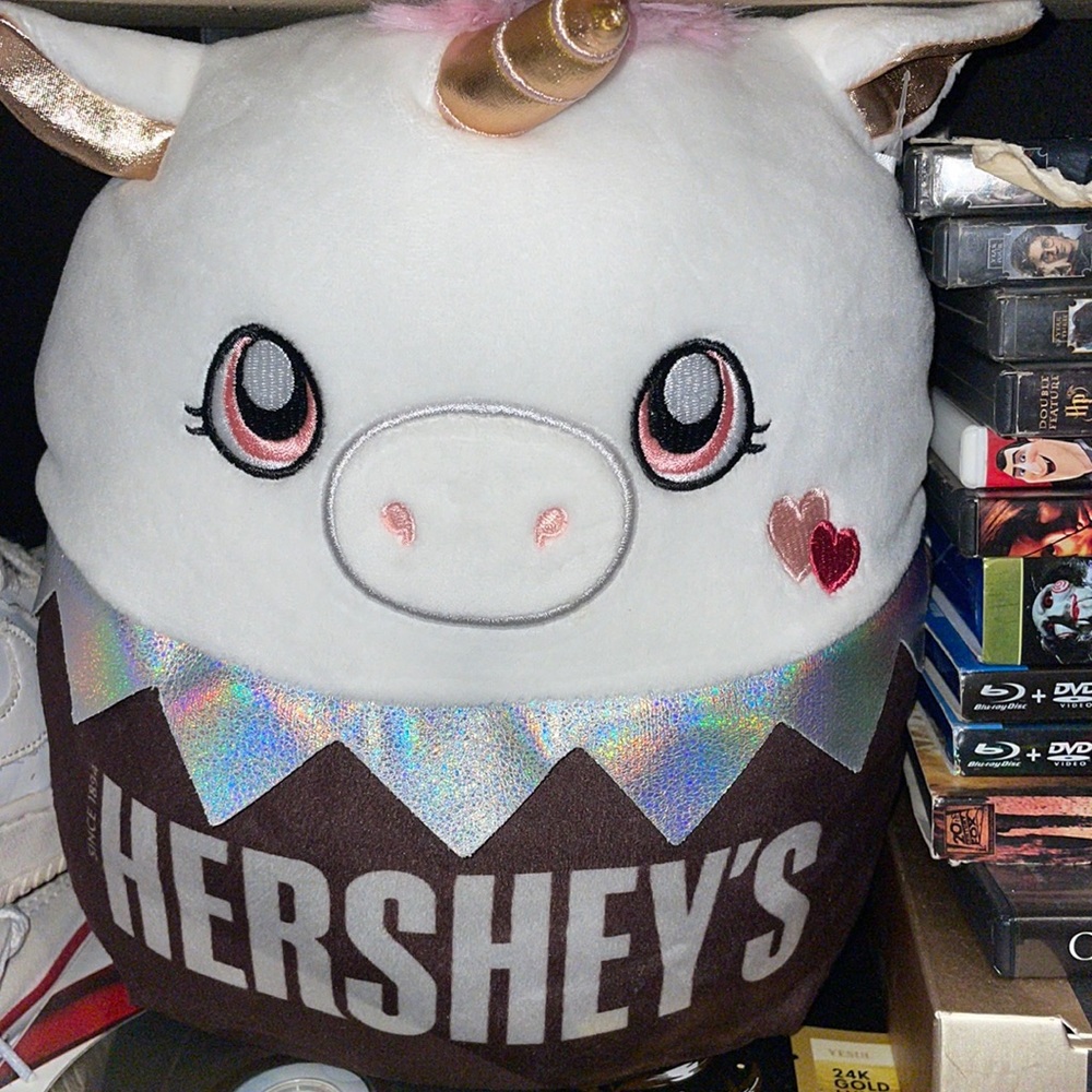Sofia the Hershey’s Unicorn scented Squishmallow